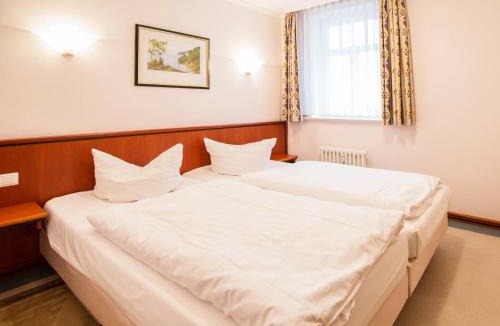 Binz Apartment | Strandvillen Binz - Ferienwohnung mit Meerblick, 1 Schlafzimmer und Balkon SV-752