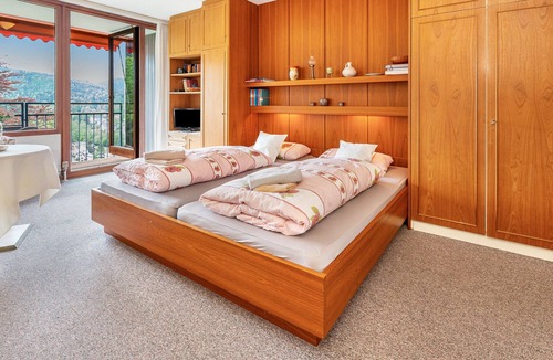 Bad Herrenalb Apartment | Studio '146' with Shared Garden and Wi-Fi