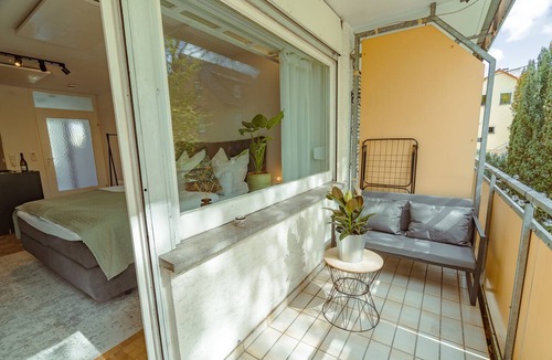 Oberesslingen Apartment | Studio Apartment mit Parkplatz