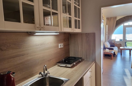 Moehnesee Apartment | Studio Apartment '3' with Lake View, Private Terrace and Wi-Fi