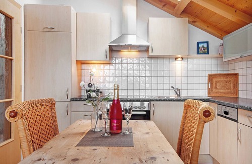 Wiederhofen Apartment | Studio Apartment 'Landhaus Exklusive Appartement' with Shared Garden, Balcony and Wi-Fi