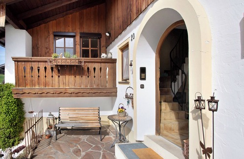 Teisendorf Apartment | Studio Apartment 'Lackner' with Mountain View, Balcony and Wi-Fi
