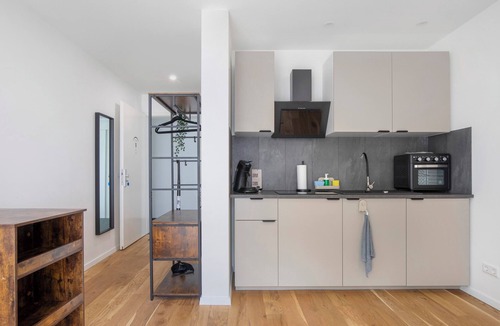 Hochzoll-Nord Apartment | Studio 'Ay Homes 09' with Balcony and Wi-Fi