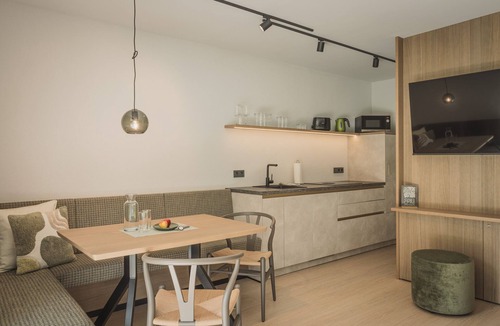 Mosern Apartment | Studio-Private Bathroom-Countryside view-Studio S mit Balkon/Garte