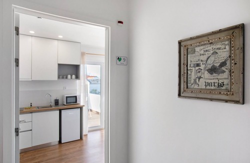 Raposos Apartment | Studio 'Quinta Dos Raposos - Villa Terra' with Shared Pool, Terrace and Wi-Fi