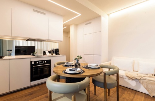 Volksgartenviertel Apartment | Studio ZEN-Oase, Luxurious, Quiet, City Center for Business or Holiday, 40 m2