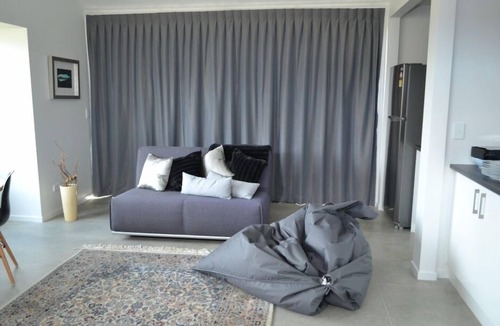 Jacks Point Ski Chalet | stunning 360o Views- brand new home