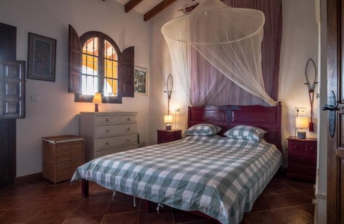 Comares House | Stunning Offers from Vine Ridge Retreats Management