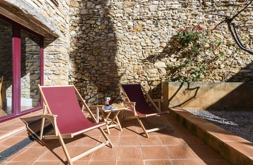 Godall House | Stunning private villa for 10 people with terrace, pets allowed and panoramic view