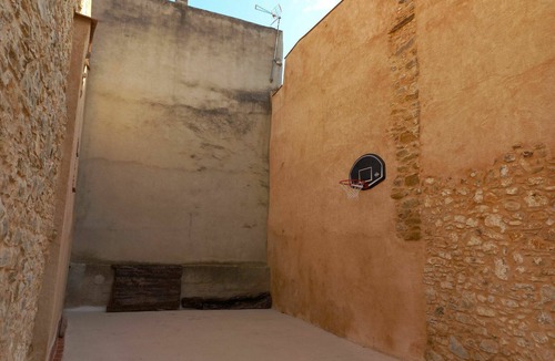 Godall House | Stunning private villa for 10 people with terrace, pets allowed and panoramic view