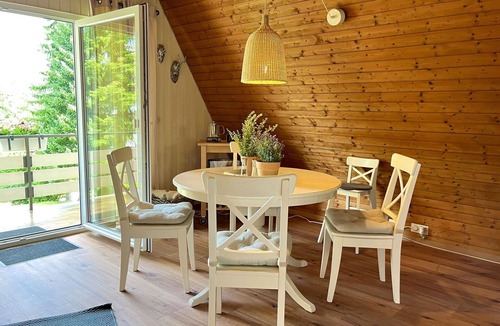 Wilhelmsdorf House | Stunning private villa for 4 guests with WIFI, TV, terrace, pets allowed and panoramic view