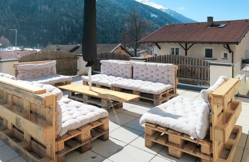 Schnann House | Stunning private villa for 10 guests with WIFI, TV and terrace