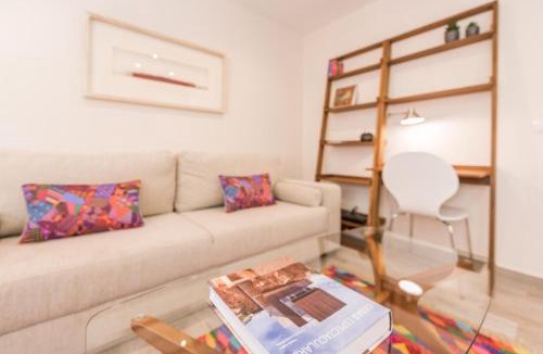 Milla de Oro Apartment | Stylish 1-Bed Apartment in Salamanca Madrid