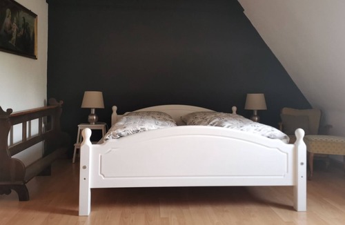 Burgpreppach Apartment | Stylish apartment in a historic building, Haßberge Nature Park