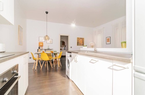 Embajadores Apartment | Stylish Apartment in the Center of Madrid