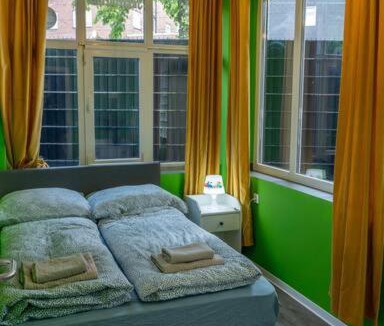 Rathaus Wattenscheid Apartment | Stylish apartment with terrace for up to 6 people