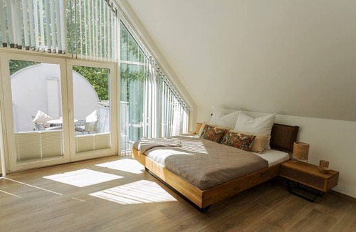Luedinghausen Apartment | Stylish city apartment Glocke | 6 persons | center | sunny balcony