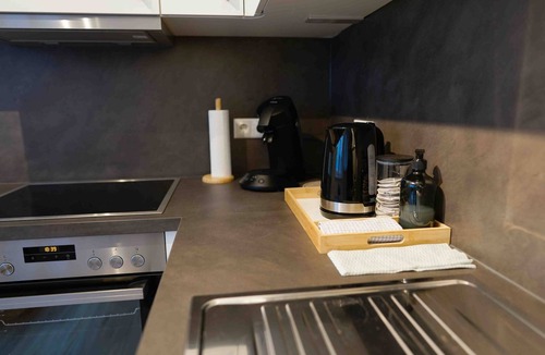 Coburg Apartment | Stylish, modern old building apartment in the city