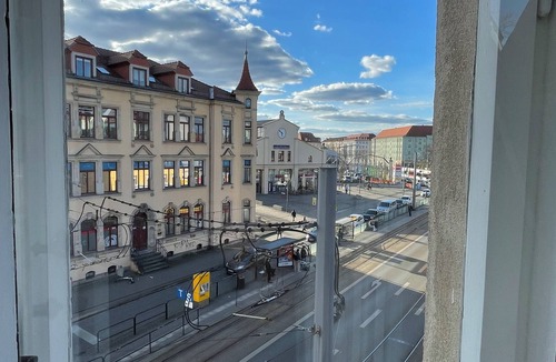 Dresden Apartment | Stylishly renovated old apartment in a listed city villa near the Elbe cycle path