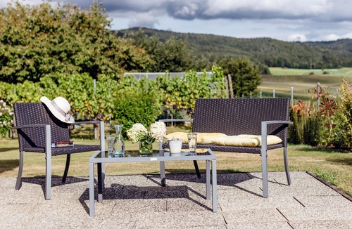 Kneisting House | Sunflower holiday flat in Dreiburgenland
