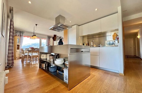 Lens Apartment | Sunny Alpine Apartment - 180 View