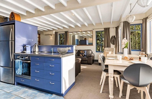 Kelvin Heights House | Sunny Lakeview Villa | Outdoor living | Hot Tub