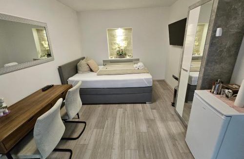Duerrwangen Apartment | Sunny room 2