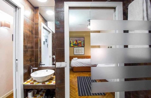 Embajadores Apartment | Sunny Terrace, Parking - Location!