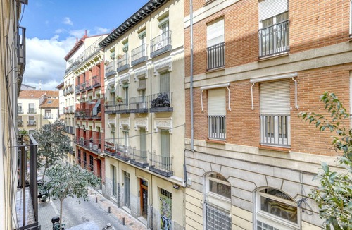 Malasana Apartment | Superb Malasaña 1BR w/Elevator, nr Food Court, by Blueground