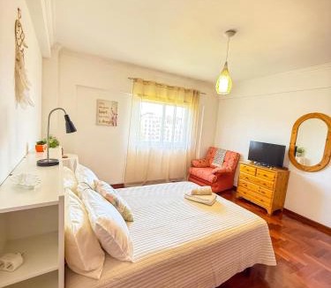 Corroios House | Superhost Stay Spacious Double Rooms near Lisbon and Beaches
