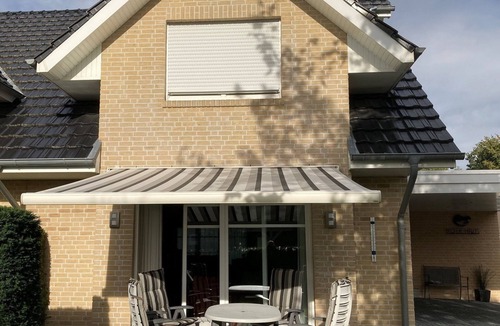 Haren House | Superschöne Voll Ausgestattete Doppelhaushälfte mit Carport