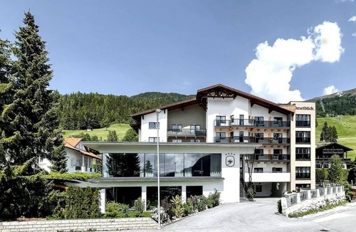 Jerzens House | Swiss stone pine suite barrier-free with AI - Hotel Venetblick GmbH