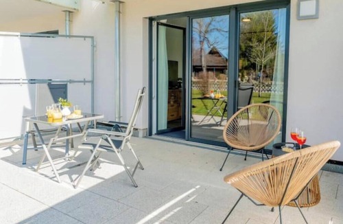 Titisee-Neustadt Apartment | T3 2-room garden lounge apartment