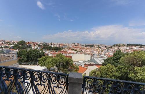 Encarnacao Apartment | Tailor Made Flat in Central Bairro Alto