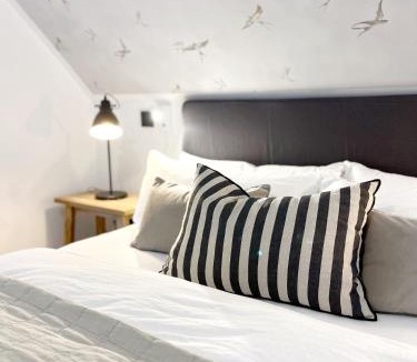 Rothenburg ob der Tauber House | TauberChalet I Privates Boutique-Ferienhaus mit Whirlpool, Sauna, Garten, Naturmagie & ZellBoost
