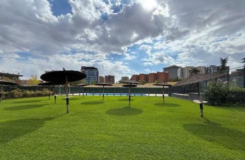 Hortaleza Apartment | Terraza y Vistas para 6 con Parking en Sanchinarro