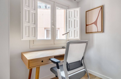 Chueca Apartment | Terrific Chueca/Justicia 2BR w/Doorman, nr Landmarks, by Blueground