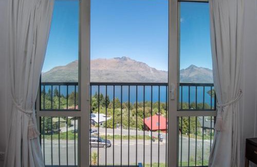 Sunshine Bay House | The Alpine Way Queenstown