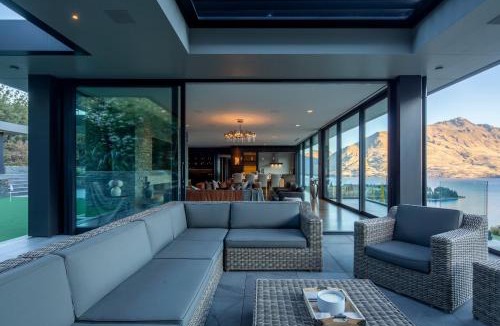 Queenstown City Centre Villa | The Belfast by MajorDomo