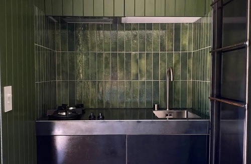 Closeburn Cabin | The Box Car (Outdoor Private Bath)