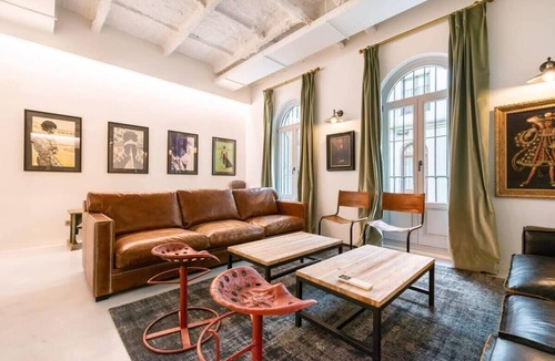 Chueca Apartment | The Deauville | Majestic 1 bedroom in Chueca