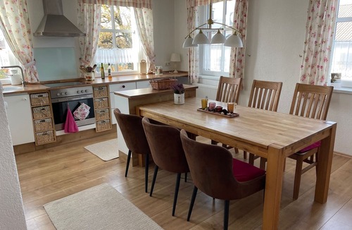 Gruenenbach Apartment | "The Dirndl Queen" apartment in the Allgäu for 7 guests 110sqm