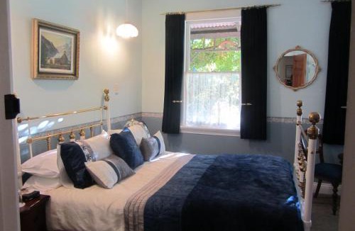 Lower Shotover Bed & Breakfast | The Ferry Bed & Breakfast