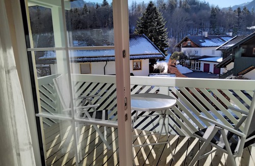 Hohenaschau im Chiemgau Apartment | The historic Haus zur Burg invites you: Apartment ciao-aschau Julia