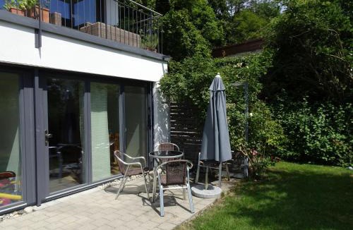 Allmannsdorf Apartment | The Jonners