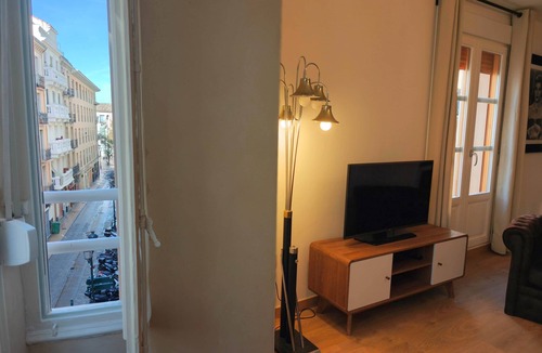 Zaragoza Old Town Apartment | The Modernity of the Casco