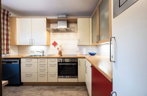 Oberstdorf House | The Oberstdorf vacation home for 2-11 people with large conservatory and wellness area