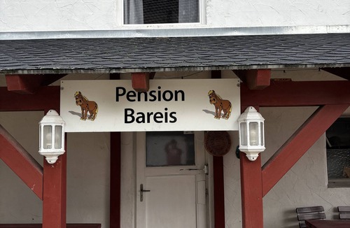 Ochsenhausen House | The Pony Bareis is located away from the hustle and bustle in the woods