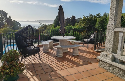 Quintans House | The viewpoint of Monte Bouza, Samieira