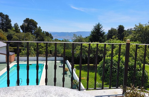 Quintans House | The viewpoint of Monte Bouza, Samieira
